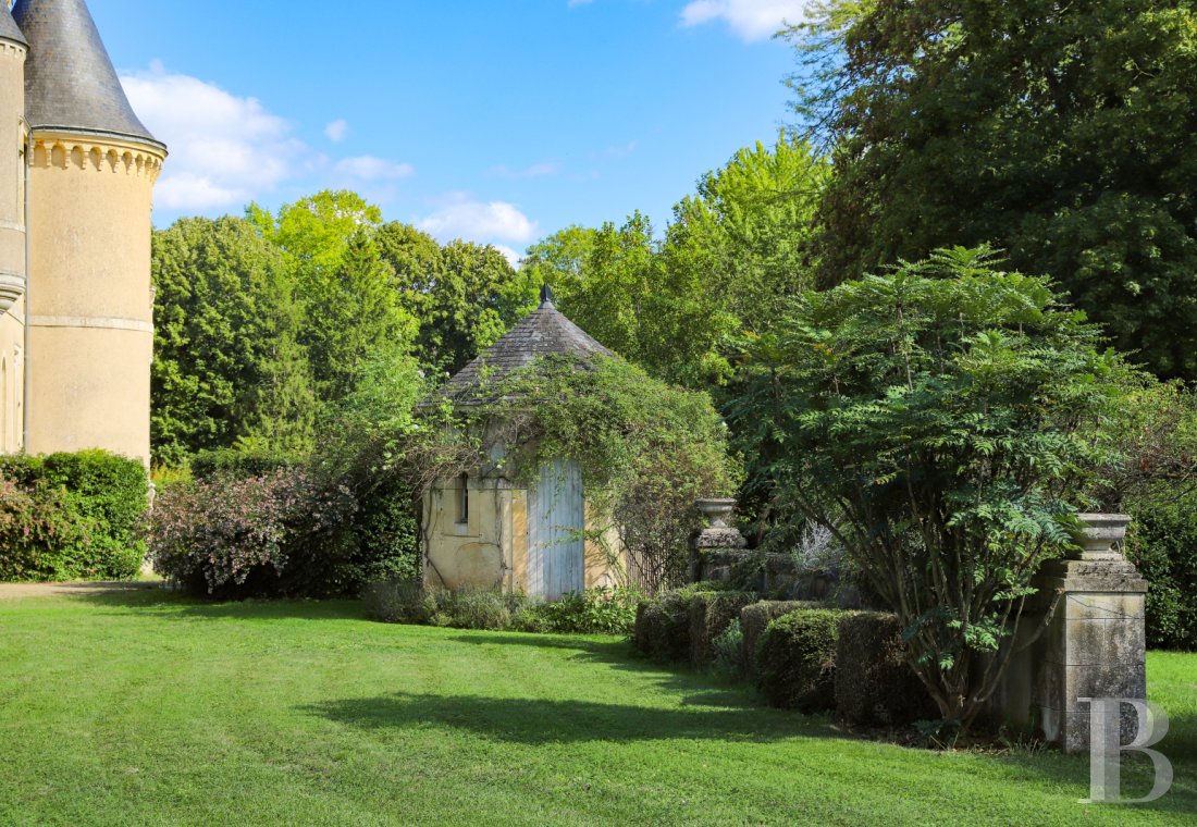 Dans la Sarthe, à l’est du Mans, un château du 19e siècle d’inspiration Renaissance dans son parc de onze hectares - photo  n°35